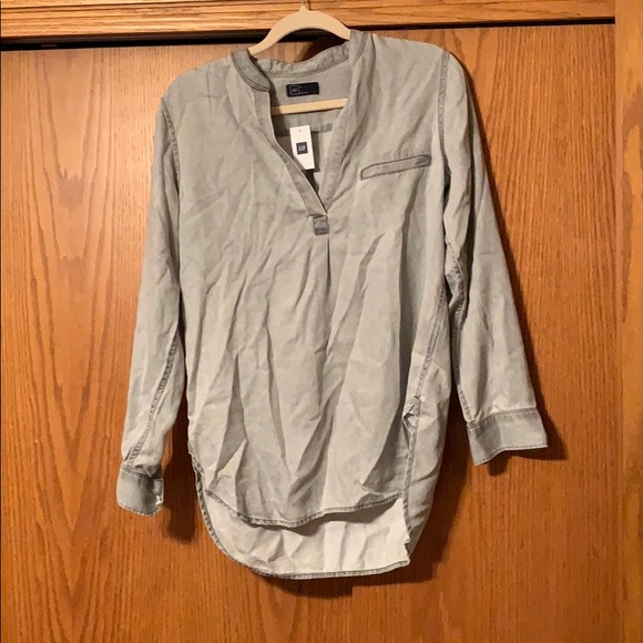GAP Tops - NWT GAP shirt GAP Tops - NWT GAP shirt